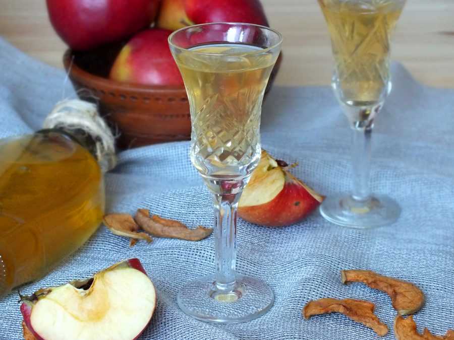Алкогольные напитки своими руками: как сделать вино из яблок